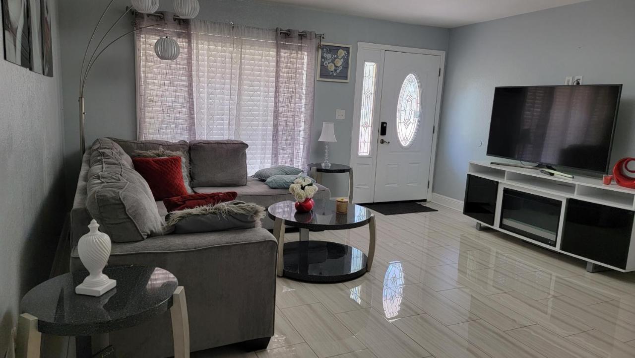 Mary'S Luxury House Tampa Exterior foto